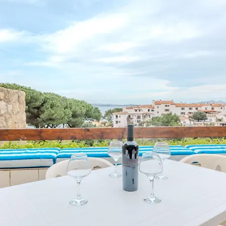 Apartamento Terrace With Sea View - Pool, Parking And Ac Baja Cerdeña
