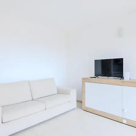 Terrace With Sea View - Pool, Parking And Ac דירה *