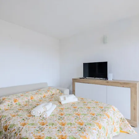 Terrace With Sea View - Pool, Parking And Ac *